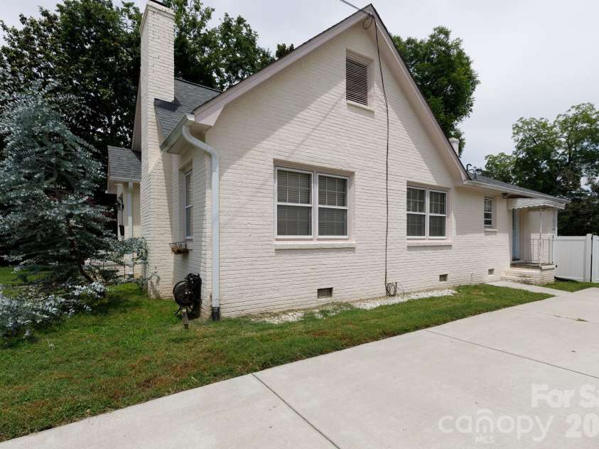 148 Reid Street, Rock Hill, SC 29730.  MLS# CAR4392708, YatesRealty ID 29544. 