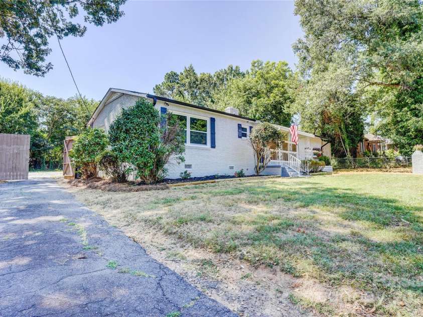 306 Correll Street, Landis, NC 28088.  MLS# CAR4285340, YatesRealty ID 29544. 