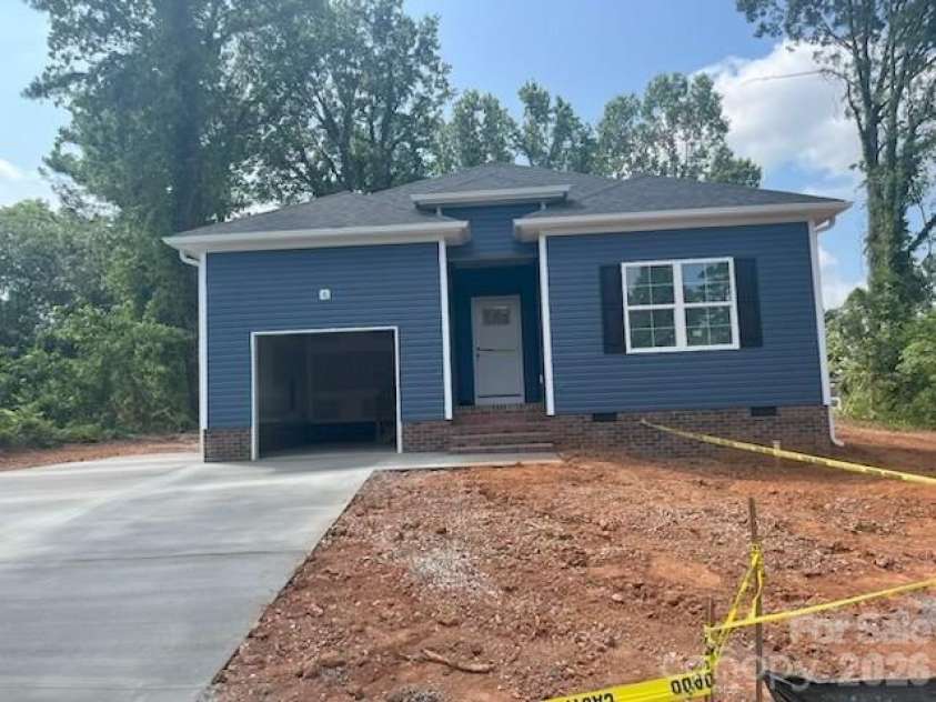 1615 Lee Street, Salisbury, NC 28144.  MLS# CAR4392709, YatesRealty ID 29545. 