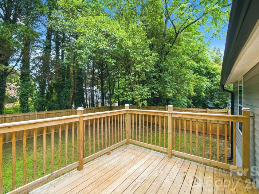 314 Weldon Street, Gastonia, NC 28052.  MLS# CAR4392699, YatesRealty ID 29546. Fully Fenced Yard
