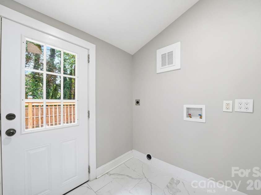 314 Weldon Street, Gastonia, NC 28052.  MLS# CAR4392699, YatesRealty ID 29546. Mud/Utility Room w/Laundry Hookup