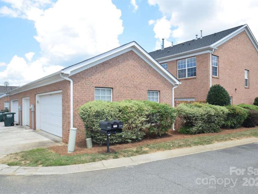 3800 York Alley, Indian Trail, NC 28079.  MLS# CAR4286049, YatesRealty ID 29547. 