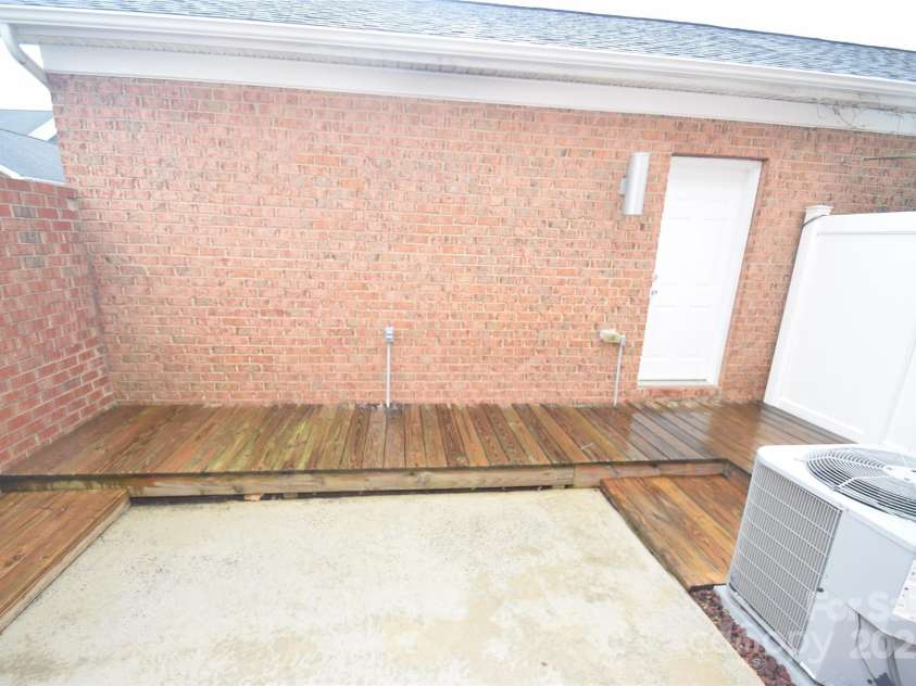 3800 York Alley, Indian Trail, NC 28079.  MLS# CAR4286049, YatesRealty ID 29547. 