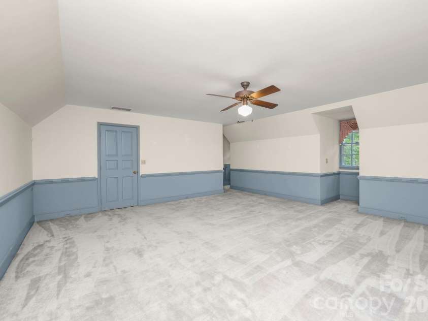 5400 Dartmoor Street, Winston Salem, NC 27106.  MLS# CAR4392717, YatesRealty ID 29547. 