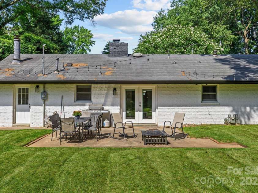 5329 Valley Forge Road, Charlotte, NC 28210.  MLS# CAR4269436, YatesRealty ID 29548. Patio