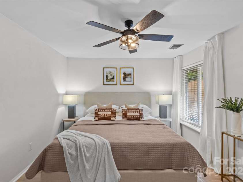 5329 Valley Forge Road, Charlotte, NC 28210.  MLS# CAR4269436, YatesRealty ID 29548. Primary Suite