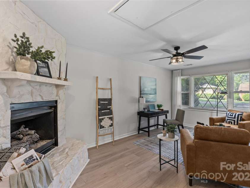 5329 Valley Forge Road, Charlotte, NC 28210.  MLS# CAR4269436, YatesRealty ID 29548. Second Living or Flex Space!