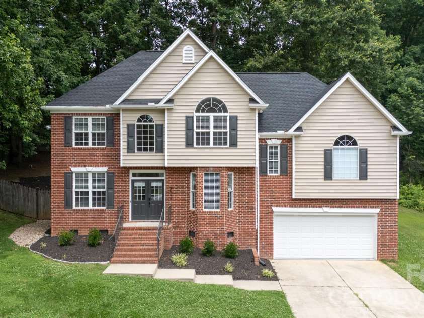2544 Barrington Court, Rock Hill, SC 29732.  MLS# CAR4392715, YatesRealty ID 29549. 