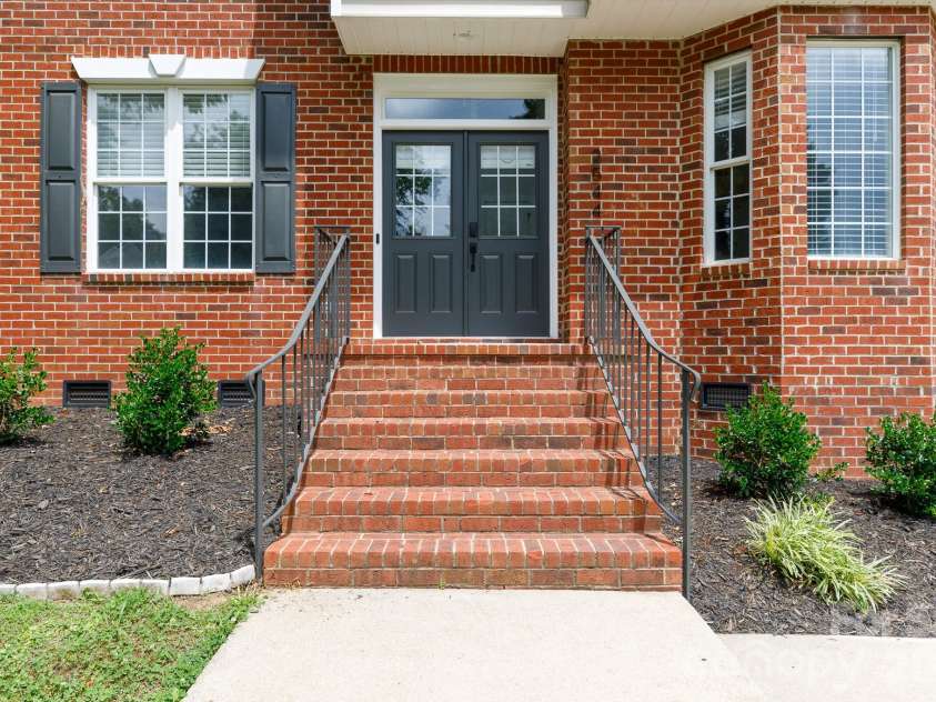 2544 Barrington Court, Rock Hill, SC 29732.  MLS# CAR4392715, YatesRealty ID 29549. 