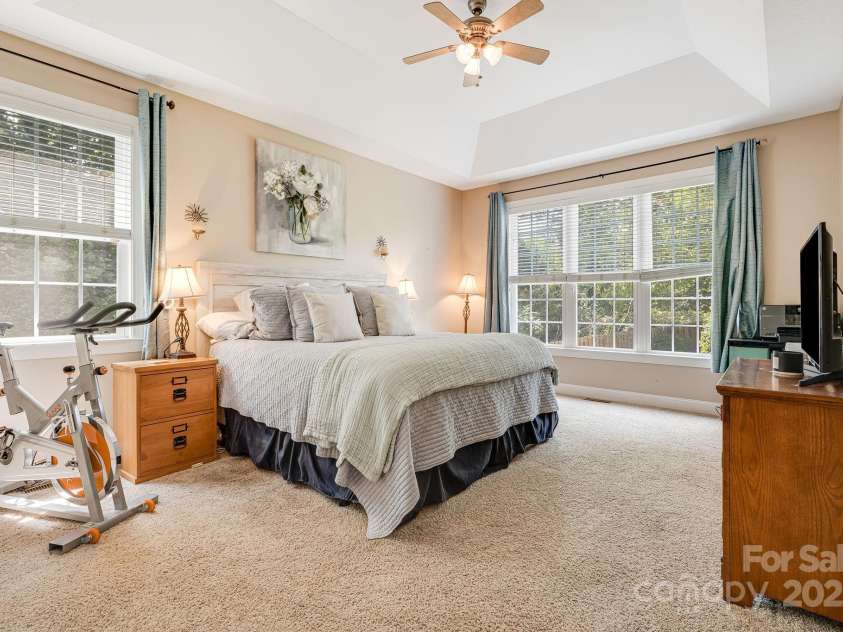 600 Vista Falls Road, Mills River, NC 28759.  MLS# CAR4178786, YatesRealty ID 29549. 