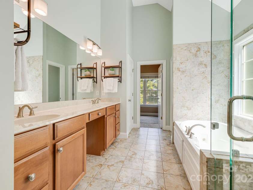 600 Vista Falls Road, Mills River, NC 28759.  MLS# CAR4178786, YatesRealty ID 29549. 