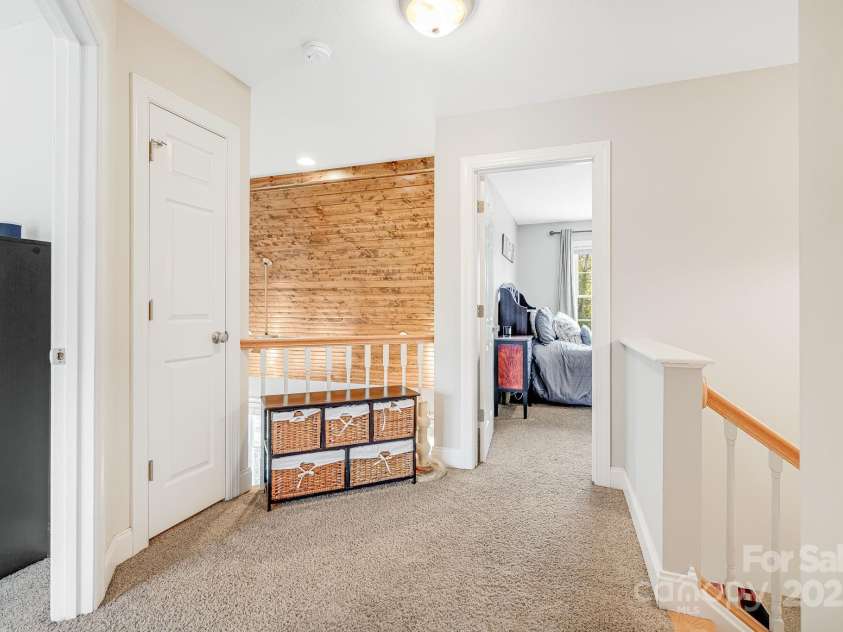 600 Vista Falls Road, Mills River, NC 28759.  MLS# CAR4178786, YatesRealty ID 29549. 