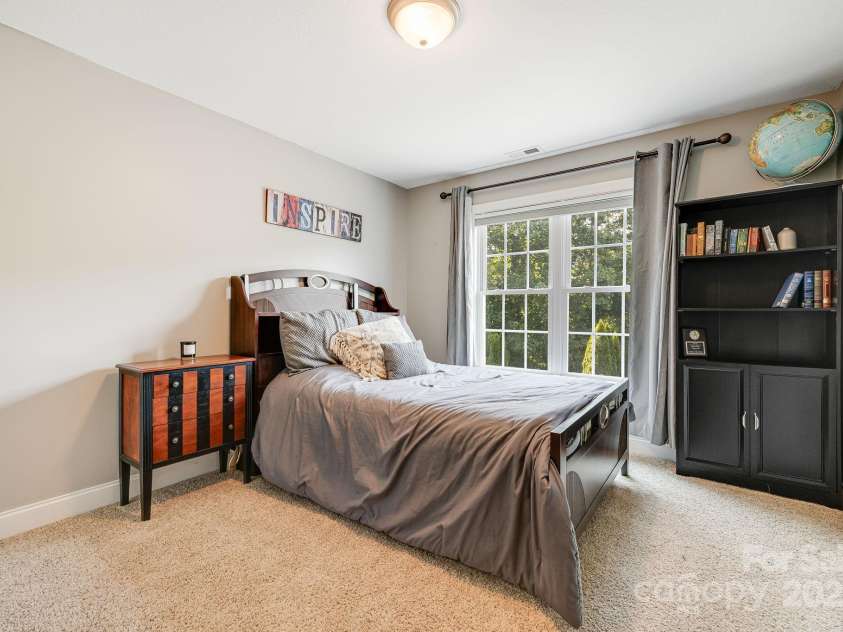 600 Vista Falls Road, Mills River, NC 28759.  MLS# CAR4178786, YatesRealty ID 29549. 