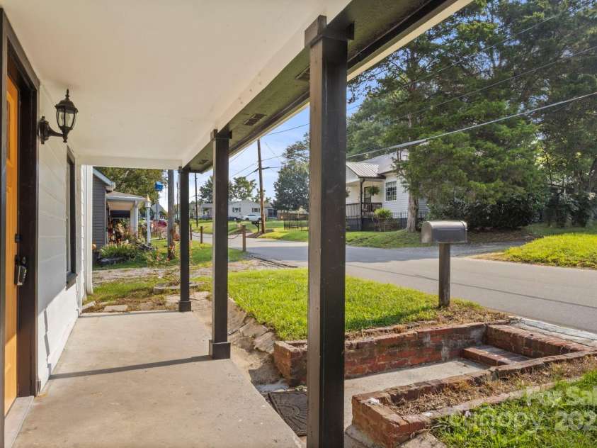 79 May Street, Gastonia, NC 28052.  MLS# CAR4300555, YatesRealty ID 2955. 