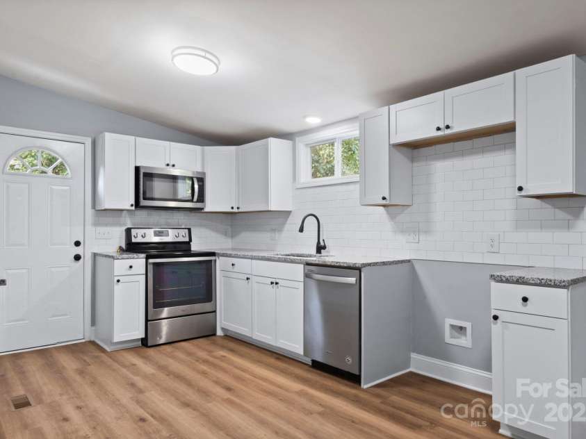 79 May Street, Gastonia, NC 28052.  MLS# CAR4300555, YatesRealty ID 2955. 