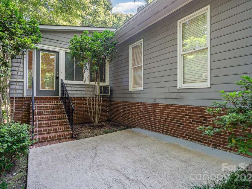 140 Rustic Way Lane, Mooresville, NC 28117.  MLS# CAR4272092, YatesRealty ID 29551. 