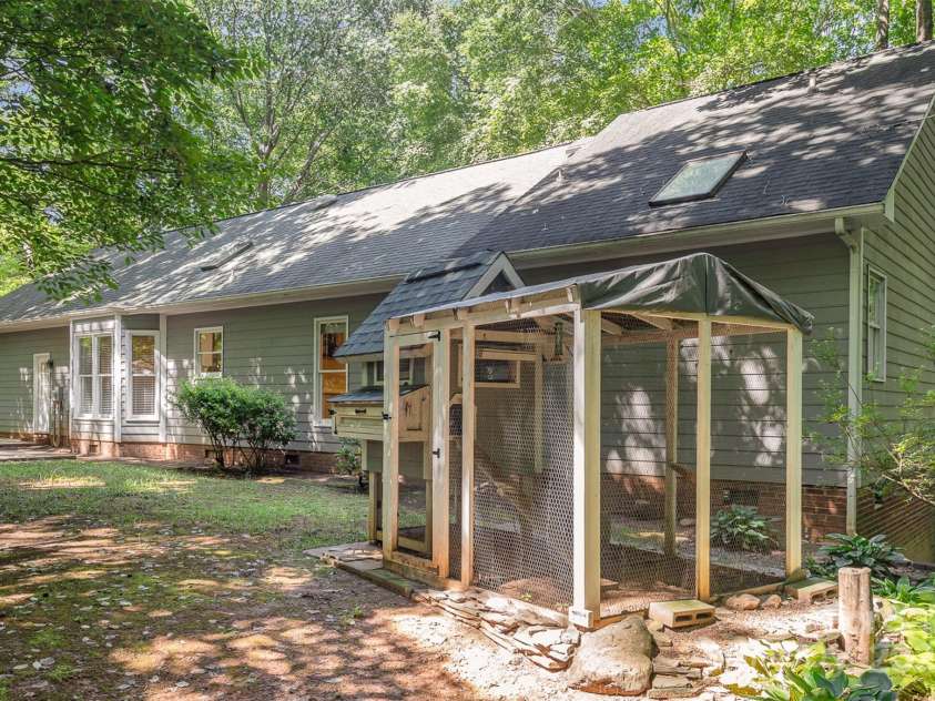 140 Rustic Way Lane, Mooresville, NC 28117.  MLS# CAR4272092, YatesRealty ID 29551. 