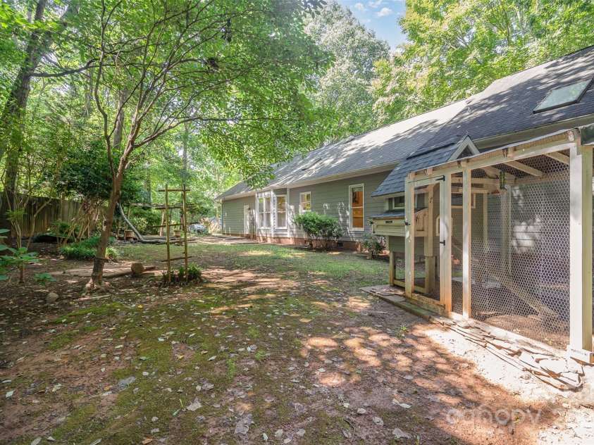 140 Rustic Way Lane, Mooresville, NC 28117.  MLS# CAR4272092, YatesRealty ID 29551. 