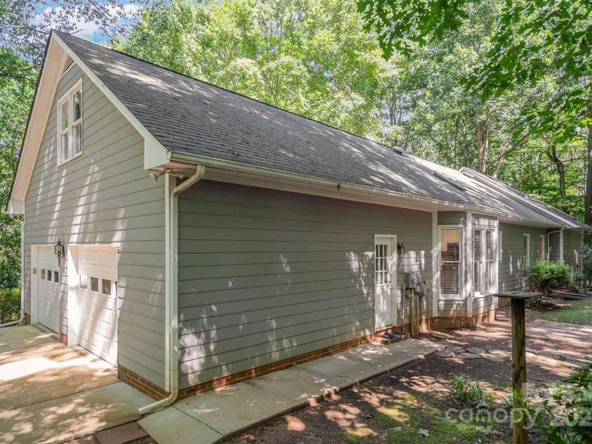 140 Rustic Way Lane, Mooresville, NC 28117.  MLS# CAR4272092, YatesRealty ID 29551. 