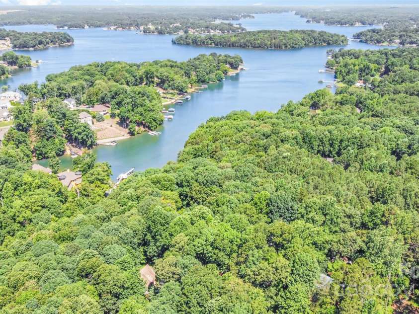 140 Rustic Way Lane, Mooresville, NC 28117.  MLS# CAR4272092, YatesRealty ID 29551. 