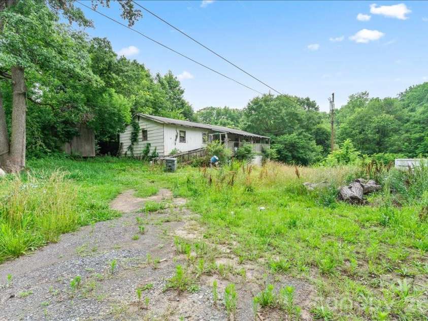 668 Childers Street, Belmont, NC 28012.  MLS# CAR4416358, YatesRealty ID 29551. 