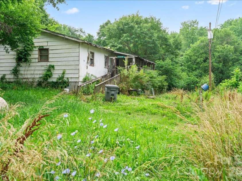668 Childers Street, Belmont, NC 28012.  MLS# CAR4416358, YatesRealty ID 29551. 