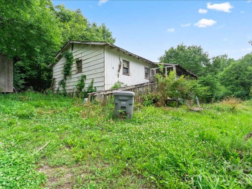 668 Childers Street, Belmont, NC 28012.  MLS# CAR4416358, YatesRealty ID 29551. 