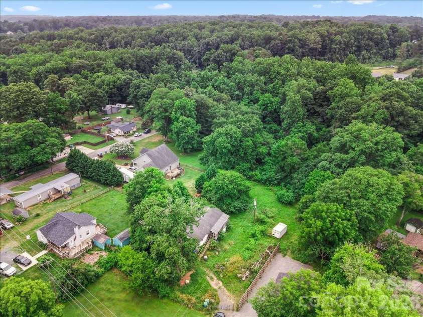 668 Childers Street, Belmont, NC 28012.  MLS# CAR4416358, YatesRealty ID 29551. 