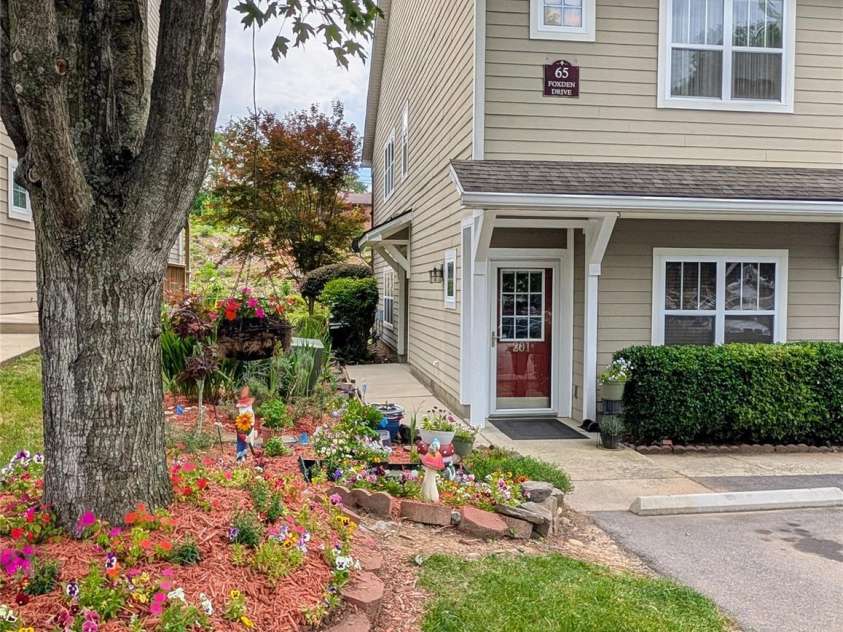 65 Foxden Drive, Fletcher, NC 28732.  MLS# CAR4389530, YatesRealty ID 29552. Garden space