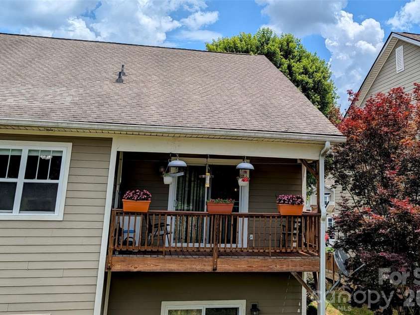 65 Foxden Drive, Fletcher, NC 28732.  MLS# CAR4389530, YatesRealty ID 29552. Upstairs balcony