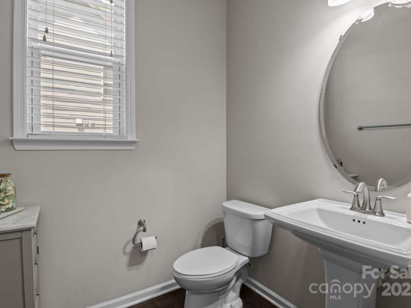 9426 Hightower Oak Street, Huntersville, NC 28078.  MLS# CAR4279151, YatesRealty ID 29552. Half bathroom on main level