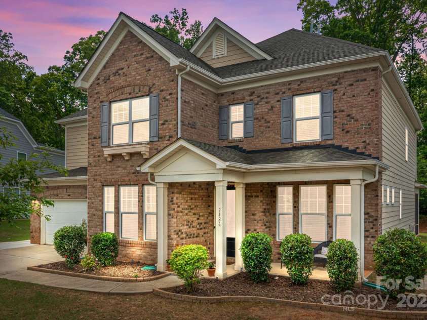 9426 Hightower Oak Street, Huntersville, NC 28078.  MLS# CAR4279151, YatesRealty ID 29552. WELCOME HOME!