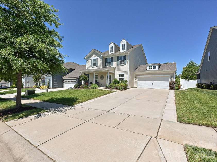 2614 Lochview Street, Fort Mill, SC 29715.  MLS# CAR4380385, YatesRealty ID 29553. 