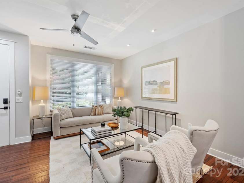 317 Tremont Avenue, Charlotte, NC 28203.  MLS# CAR4279625, YatesRealty ID 29553. 