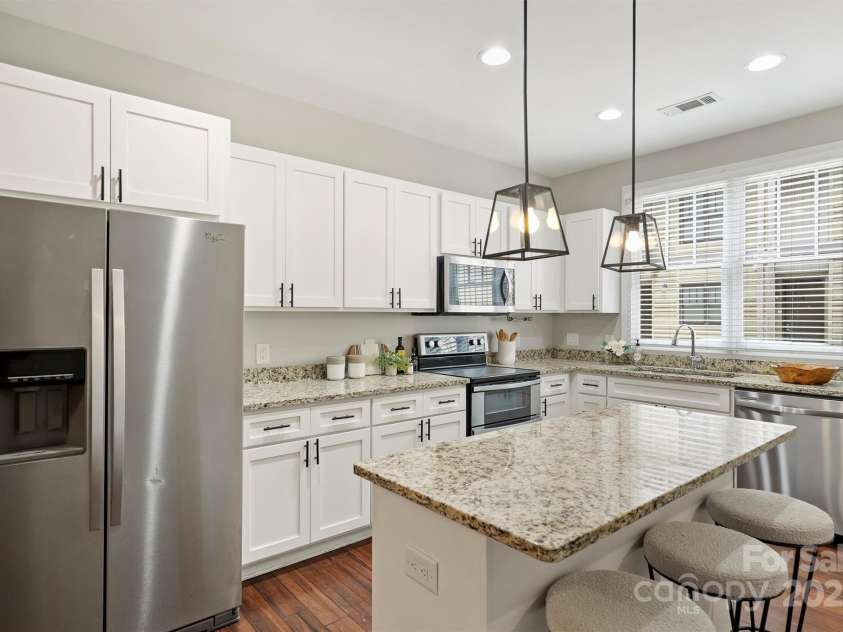 317 Tremont Avenue, Charlotte, NC 28203.  MLS# CAR4279625, YatesRealty ID 29553. 