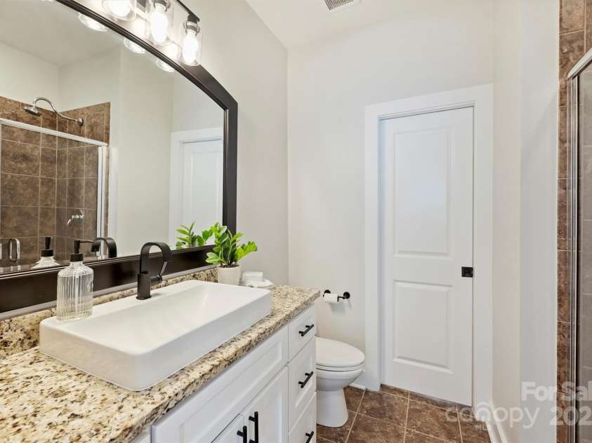 317 Tremont Avenue, Charlotte, NC 28203.  MLS# CAR4279625, YatesRealty ID 29553. 