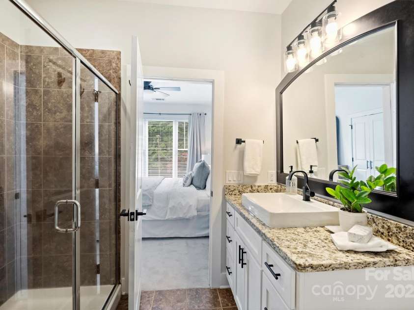 317 Tremont Avenue, Charlotte, NC 28203.  MLS# CAR4279625, YatesRealty ID 29553. 