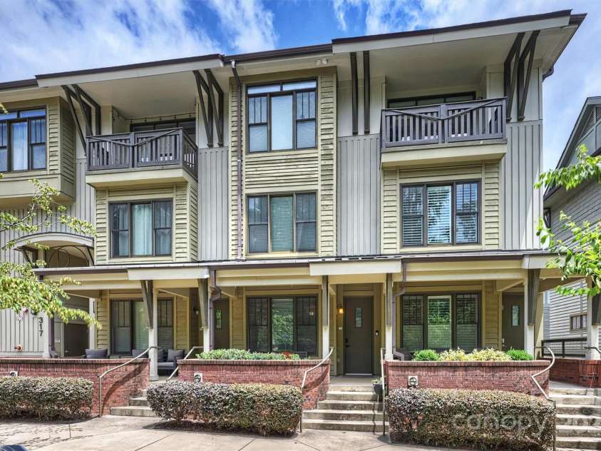 317 Tremont Avenue, Charlotte, NC 28203.  MLS# CAR4279625, YatesRealty ID 29553. 