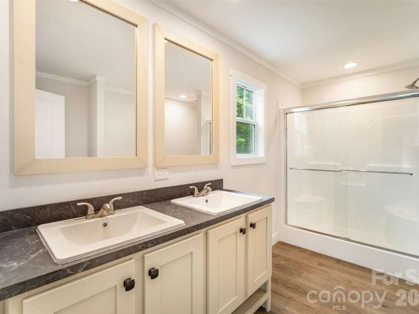 110 Ashland Court, Shelby, NC 28150.  MLS# CAR4266609, YatesRealty ID 29554. 