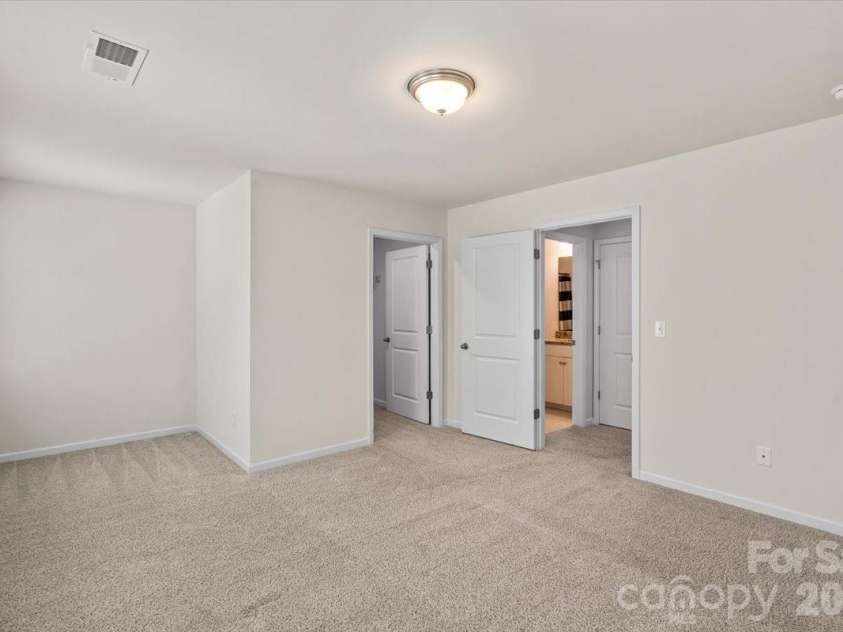 6040 Artigas Drive, Fort Mill, SC 29707.  MLS# CAR4390680, YatesRealty ID 29555. 