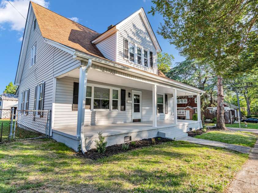 611 Carolina Avenue, Spencer, NC 28159.  MLS# CAR4388141, YatesRealty ID 29556. 