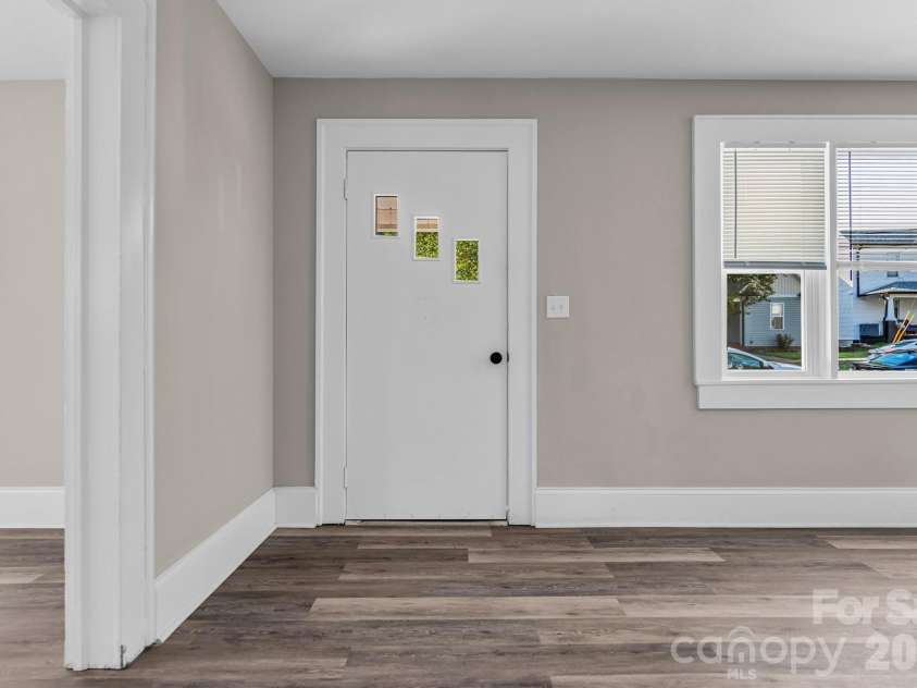 611 Carolina Avenue, Spencer, NC 28159.  MLS# CAR4388141, YatesRealty ID 29556. 