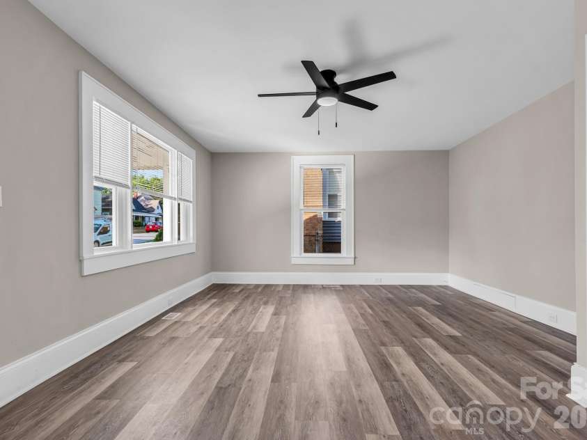 611 Carolina Avenue, Spencer, NC 28159.  MLS# CAR4388141, YatesRealty ID 29556. 