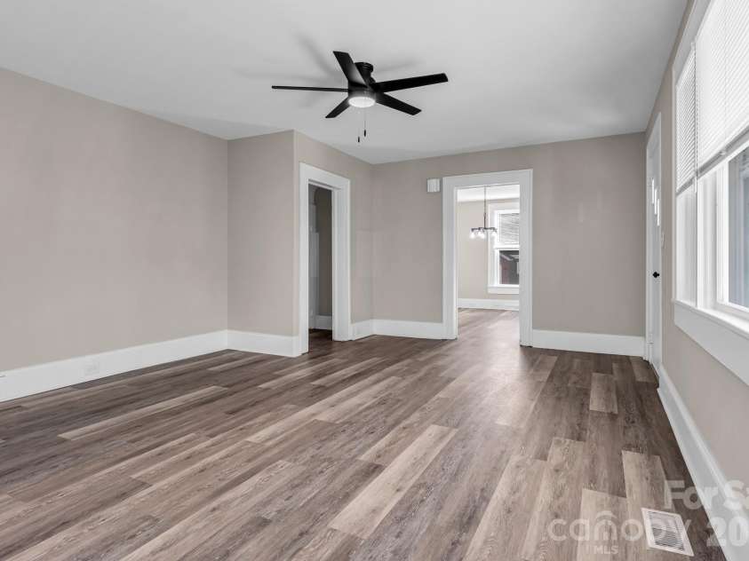 611 Carolina Avenue, Spencer, NC 28159.  MLS# CAR4388141, YatesRealty ID 29556. 