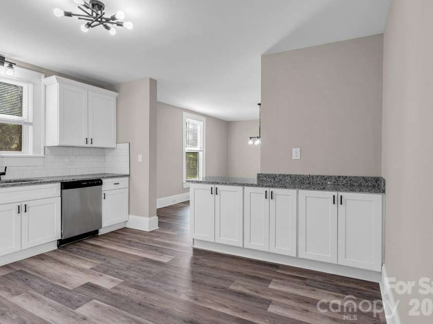 611 Carolina Avenue, Spencer, NC 28159.  MLS# CAR4388141, YatesRealty ID 29556. 
