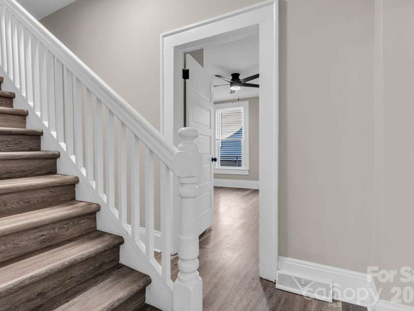 611 Carolina Avenue, Spencer, NC 28159.  MLS# CAR4388141, YatesRealty ID 29556. 