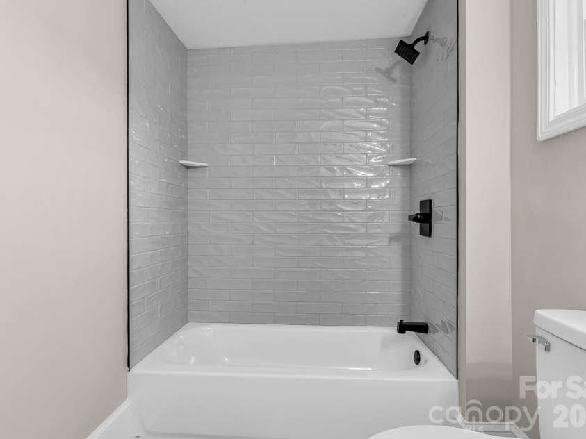 611 Carolina Avenue, Spencer, NC 28159.  MLS# CAR4388141, YatesRealty ID 29556. 