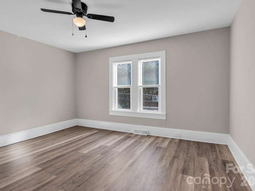 611 Carolina Avenue, Spencer, NC 28159.  MLS# CAR4388141, YatesRealty ID 29556. 