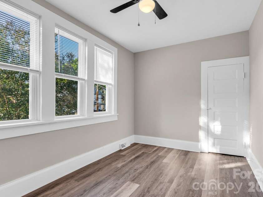 611 Carolina Avenue, Spencer, NC 28159.  MLS# CAR4388141, YatesRealty ID 29556. 