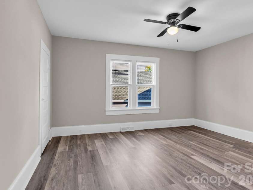 611 Carolina Avenue, Spencer, NC 28159.  MLS# CAR4388141, YatesRealty ID 29556. 